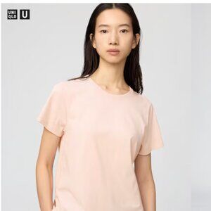 Bundle: 2 Uniqlo Crew Neck T-Shirts (size XS)